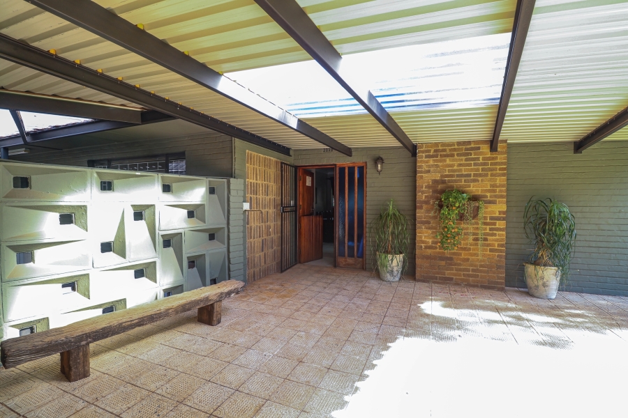 3 Bedroom Property for Sale in Flamwood North West